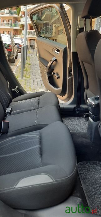 2013' Peugeot 208 photo #2