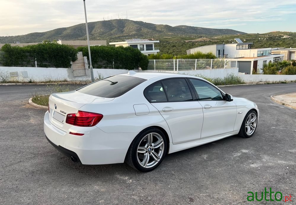 2012' BMW 535 D Pack M Auto photo #4