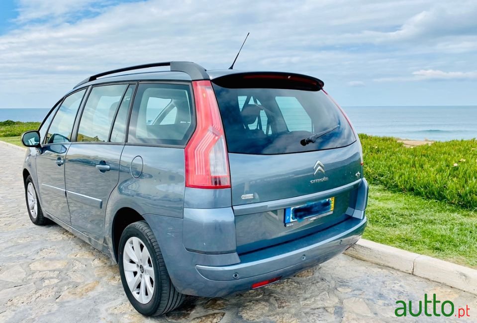 2012' Citroen C4 Grand Picasso photo #3
