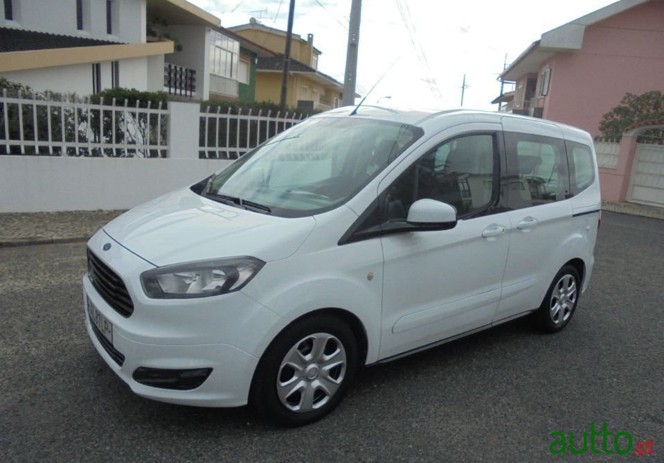 2015' Ford Tourneo Courier photo #3