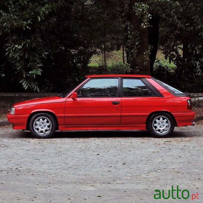 1988' Renault 11 photo #3