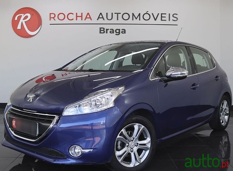 2015' Peugeot 208 1.2 Vti Allure photo #1