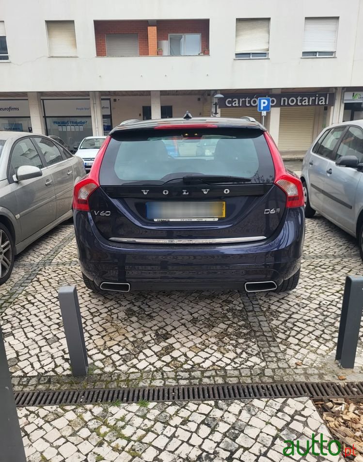 2017' Volvo V60 photo #2