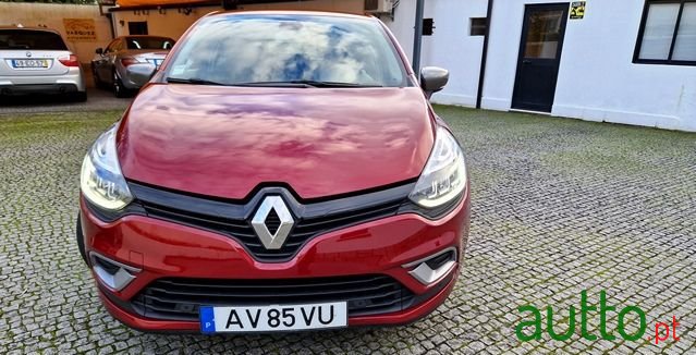 2017' Renault Clio photo #2