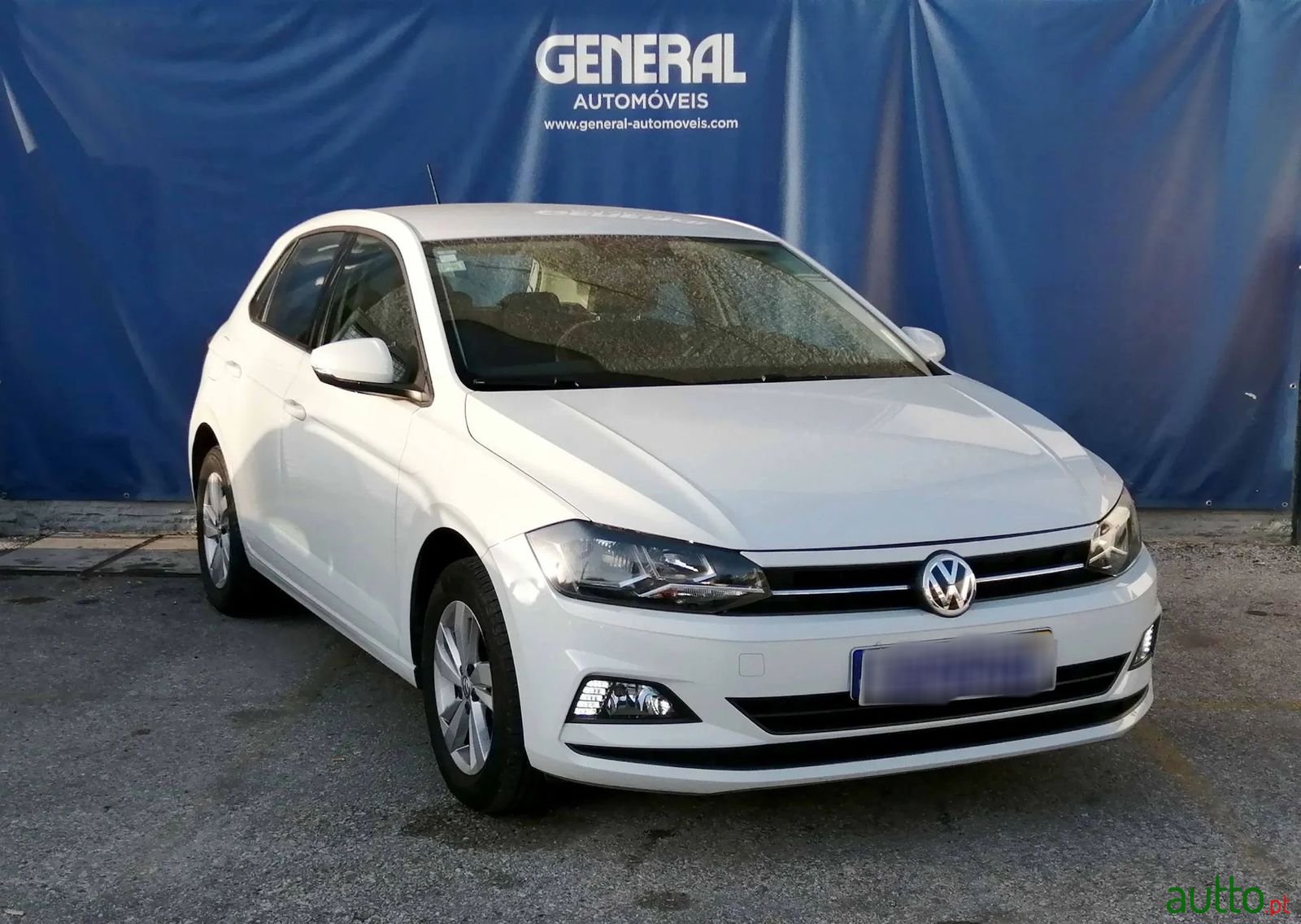 2019' Volkswagen Polo photo #3