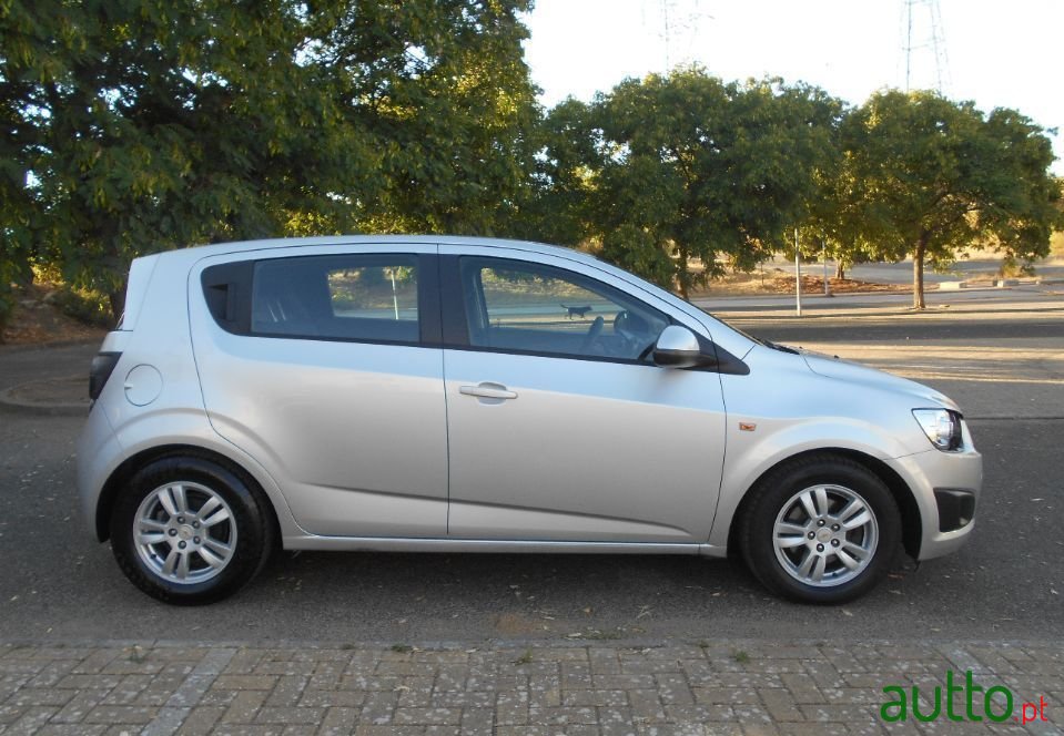 2012' Chevrolet Aveo photo #6