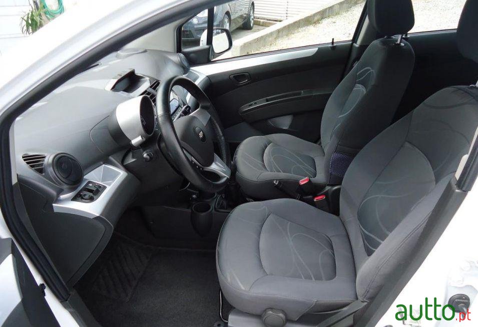 2013' Chevrolet Spark 1.2 Lt photo #2