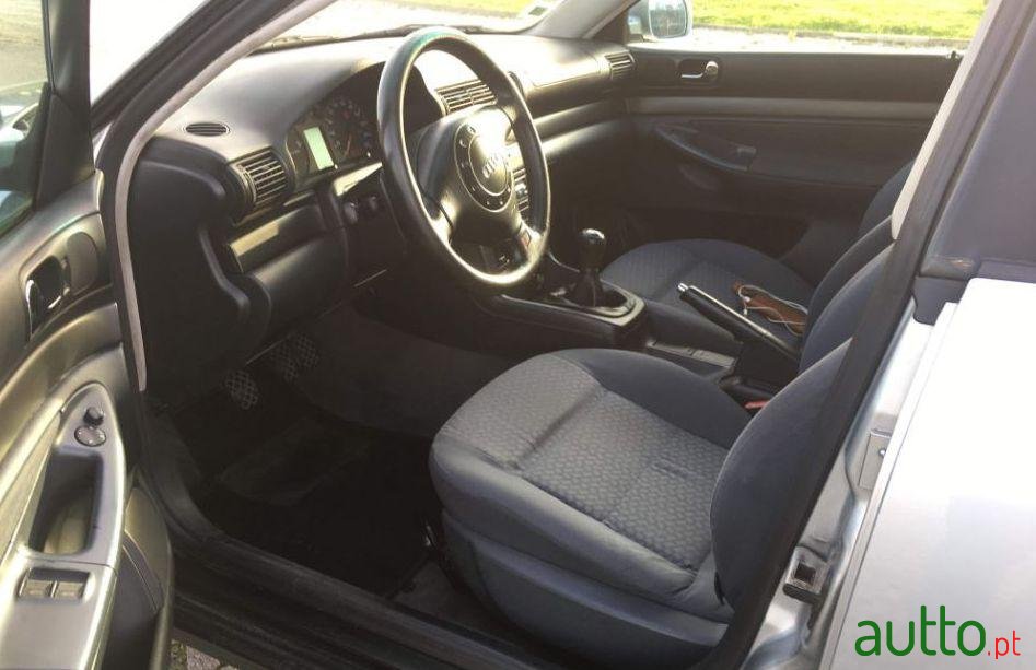 1997' Audi A4 Avant photo #3