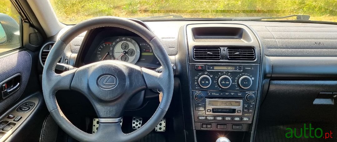 2003' Lexus Is-200 photo #3