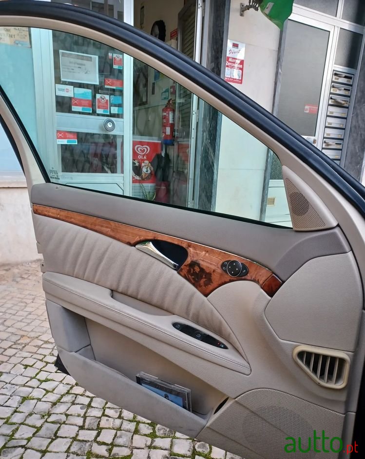2004' Mercedes-Benz Classe E Cdi Elegance photo #4