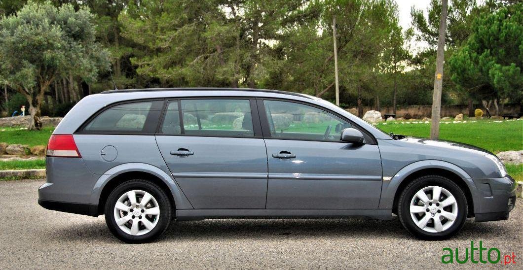 2005' Opel Vectra Caravan photo #3