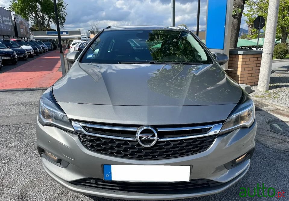 2017' Opel Astra Sports Tourer photo #2