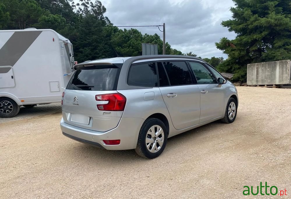 2014' Citroen C4 Grand Picasso photo #6