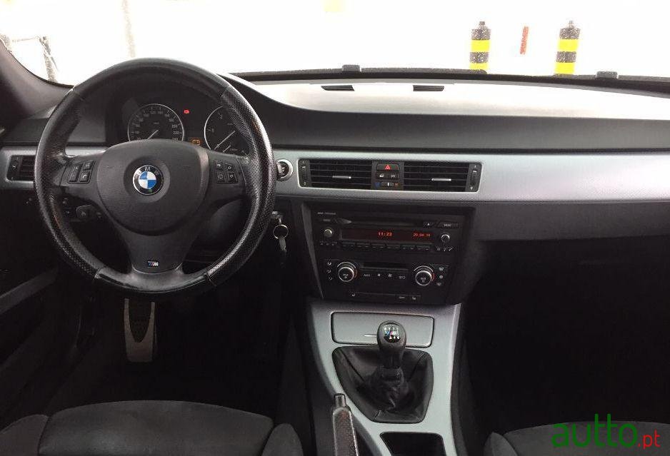 2008' BMW 318 D Pack M Sport photo #2