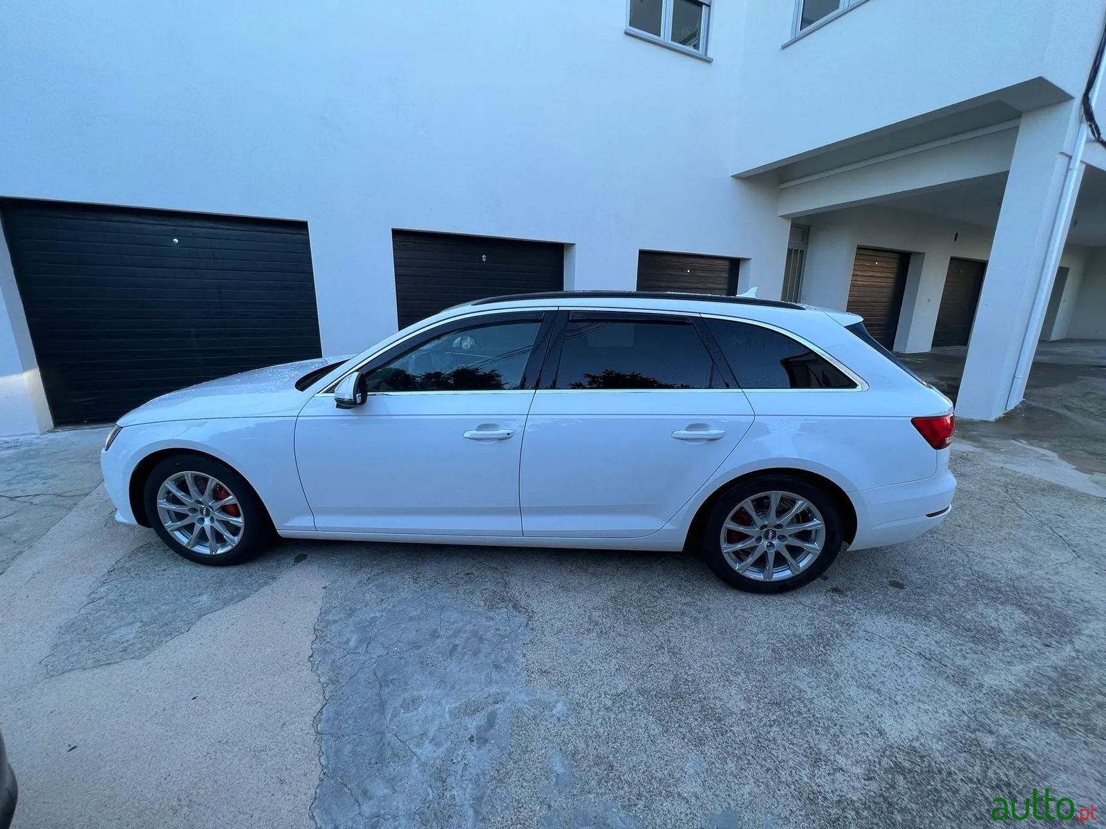 2016' Audi A4 Avant photo #4