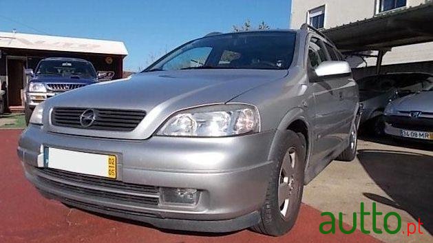 2002' Opel Astra Caravan photo #2