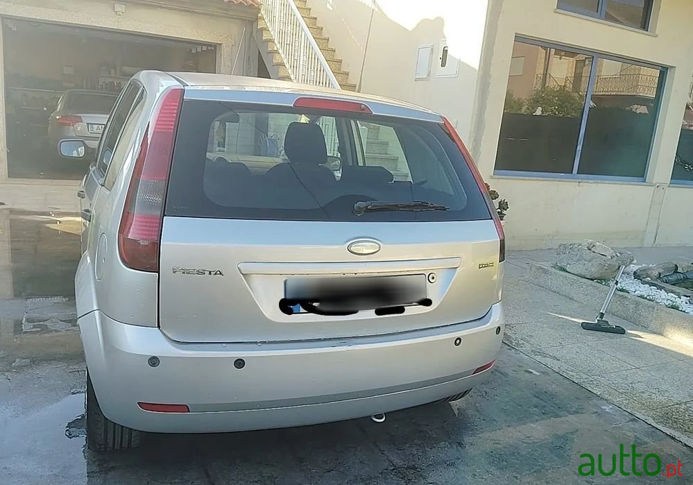 2005' Ford Fiesta 1.4 Tdci photo #2
