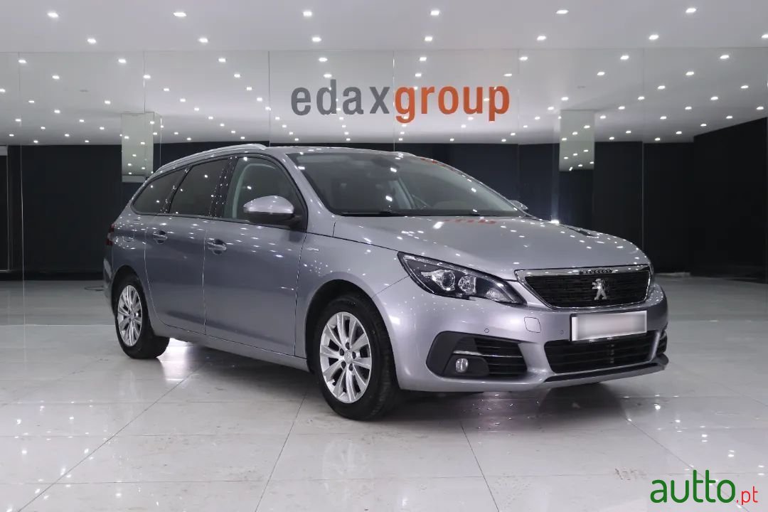 2018' Peugeot 308 Sw photo #1