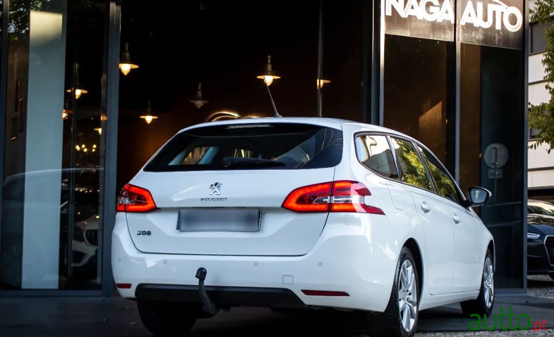 2020' Peugeot 308 Sw photo #3