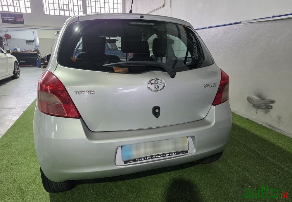 2007' Toyota Yaris photo #4