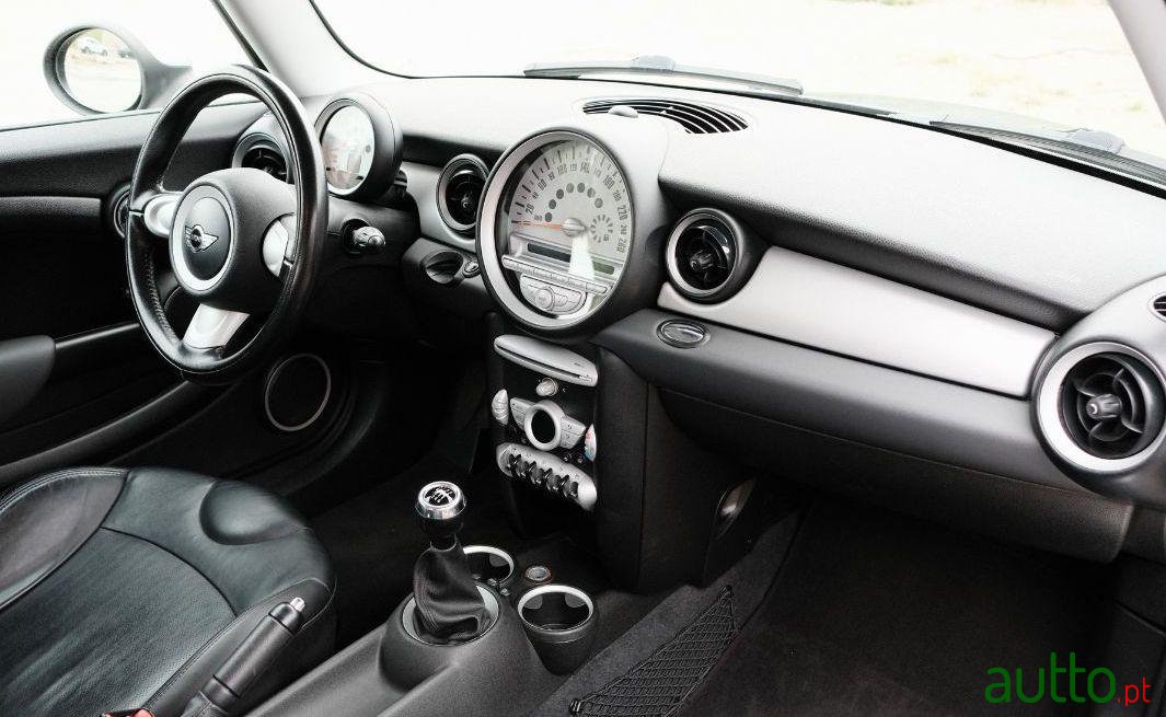 2010' MINI Clubman S Works photo #1