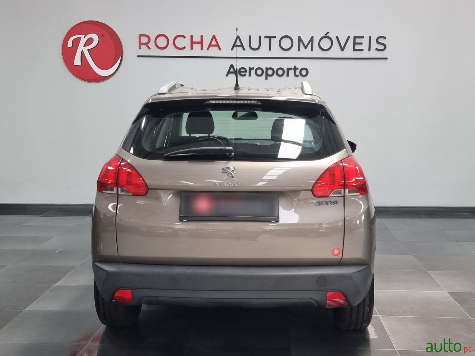 2014' Peugeot 2008 photo #4