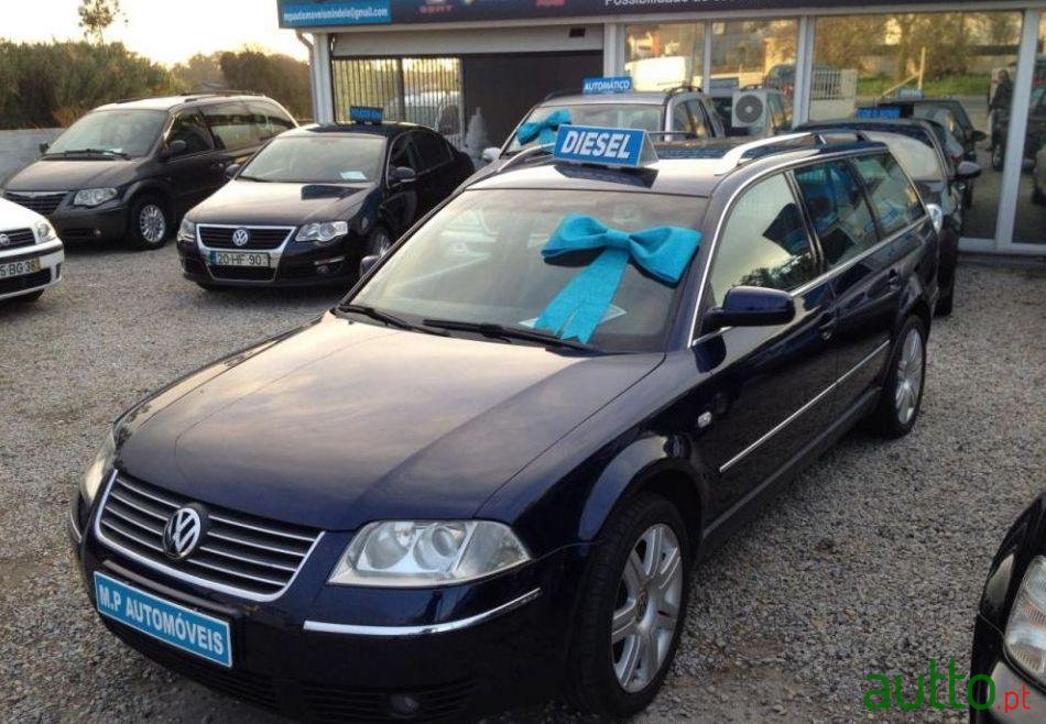 2001' Volkswagen Passat Variant photo #2