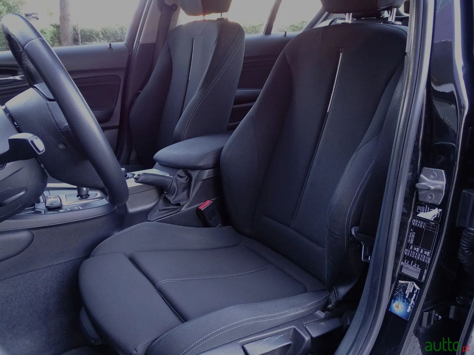 2015' BMW 118 photo #6