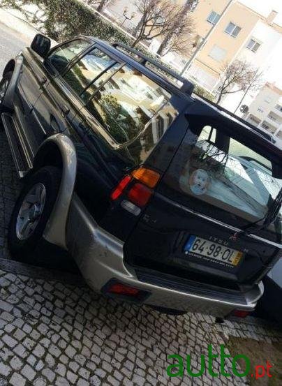 1999' Mitsubishi Pajero Sport Wagon photo #1