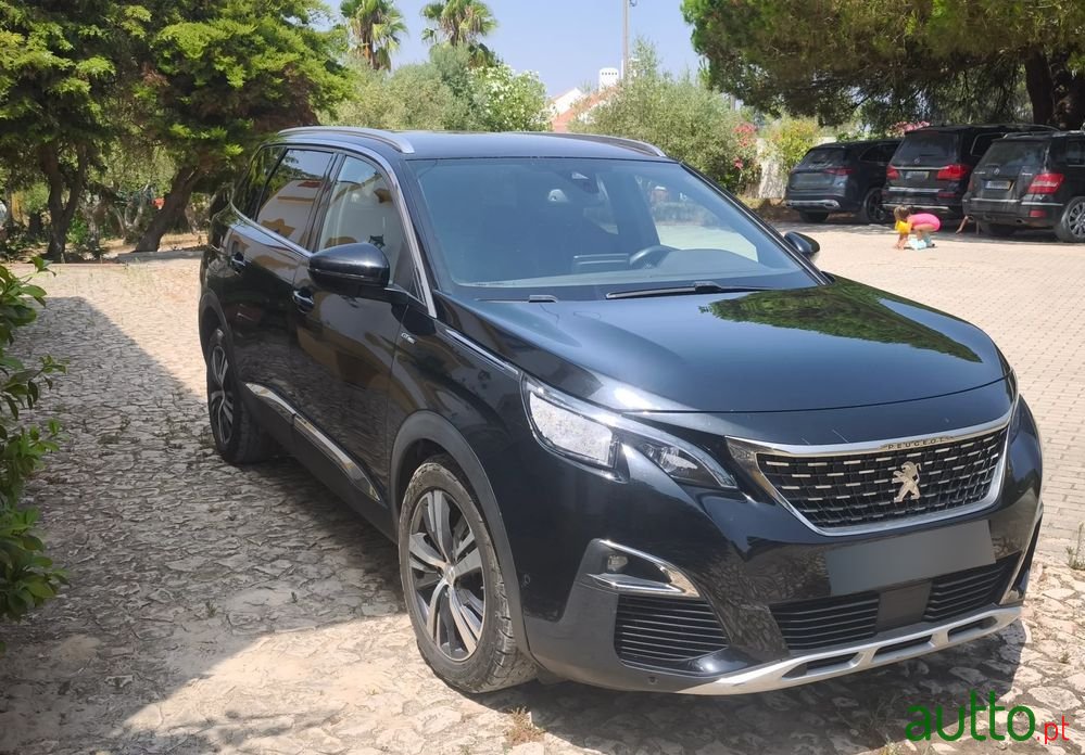 2018' Peugeot 5008 photo #3