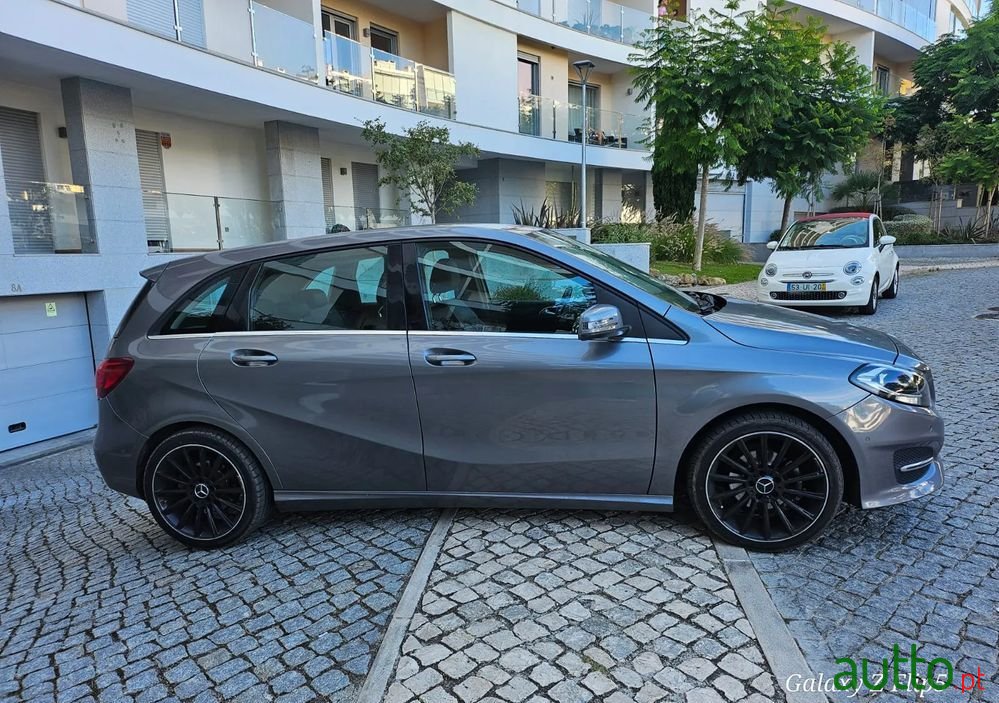 2015' Mercedes-Benz Classe B photo #3