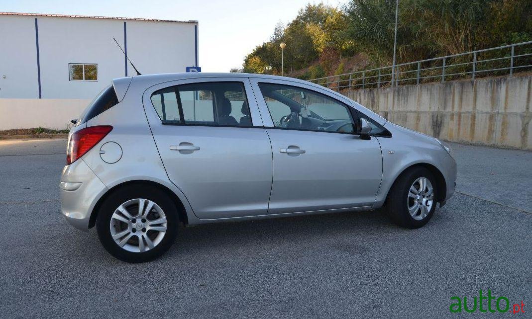 2010' Opel Corsa Enjoy photo #2