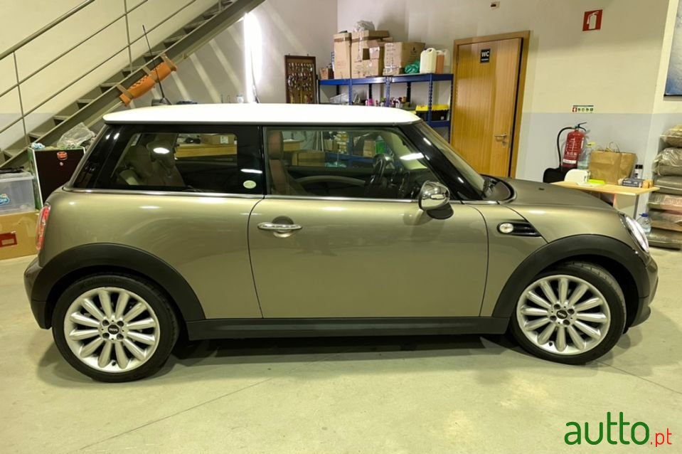 2012' MINI Cooper photo #1