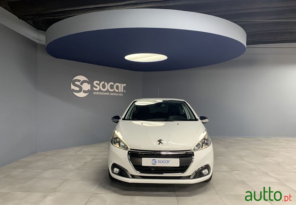 2018' Peugeot 208 photo #2