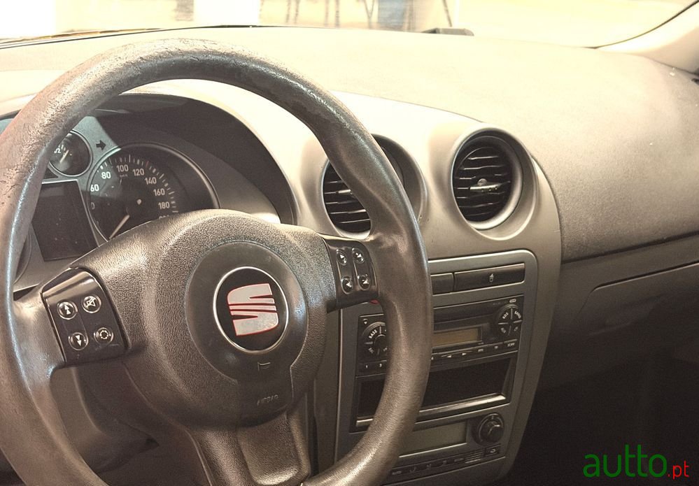 2005' SEAT Ibiza photo #5