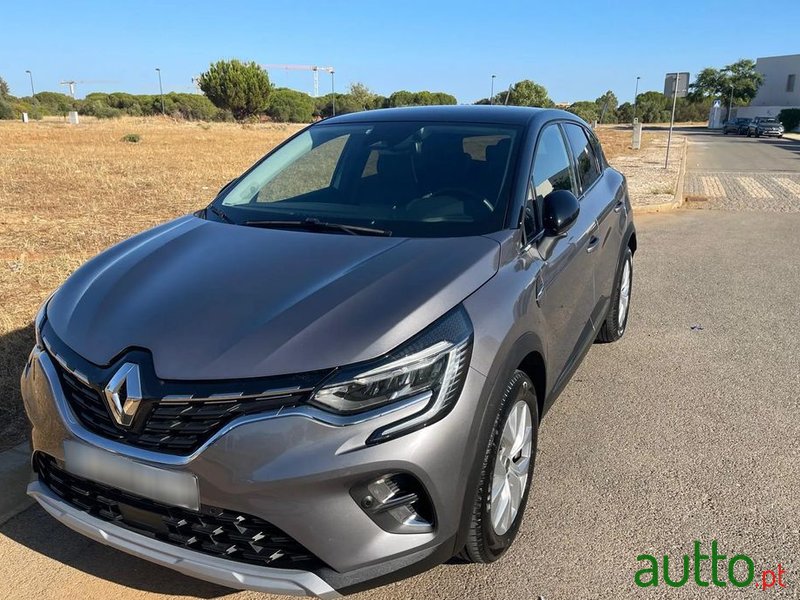 2021' Renault Captur photo #2