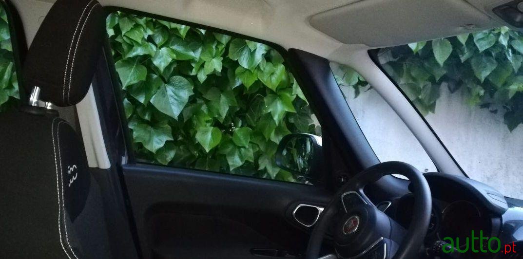 2017' Fiat 500L photo #1