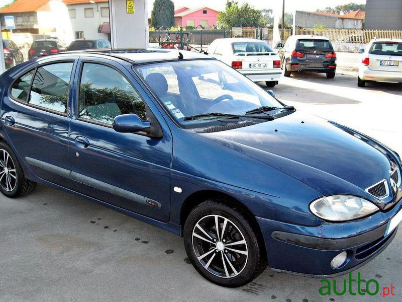 2001' Renault Megane 1.4 16V Dynamique photo #3
