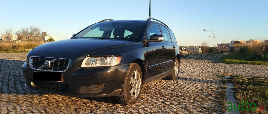 2008' Volvo V50 1.6 D Momentum photo #1