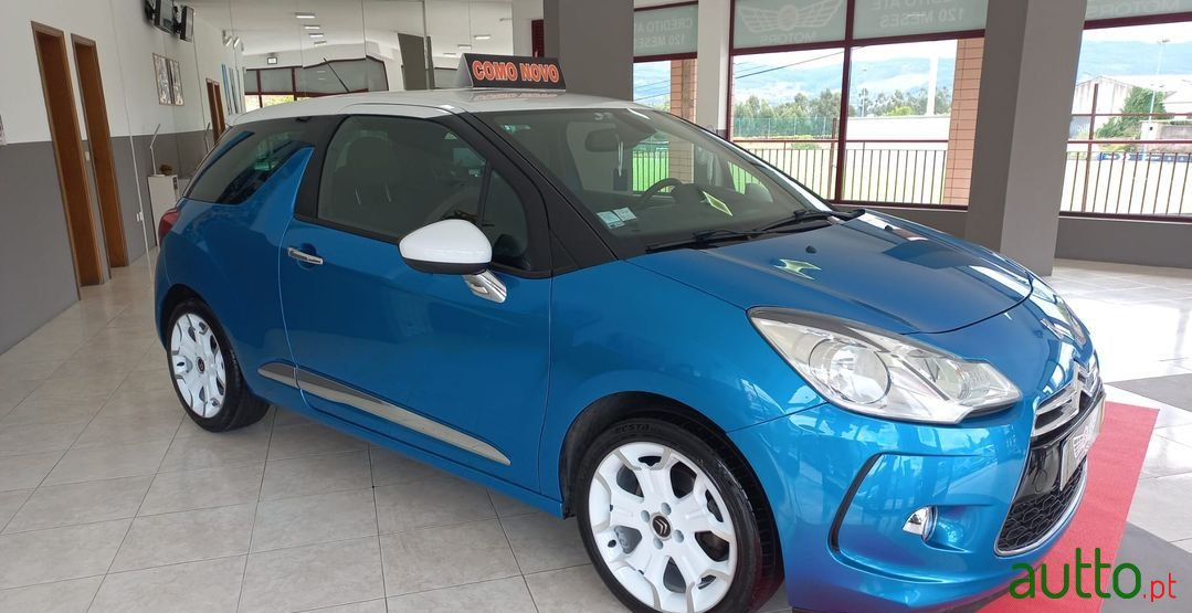 2011' Citroen DS3 photo #3