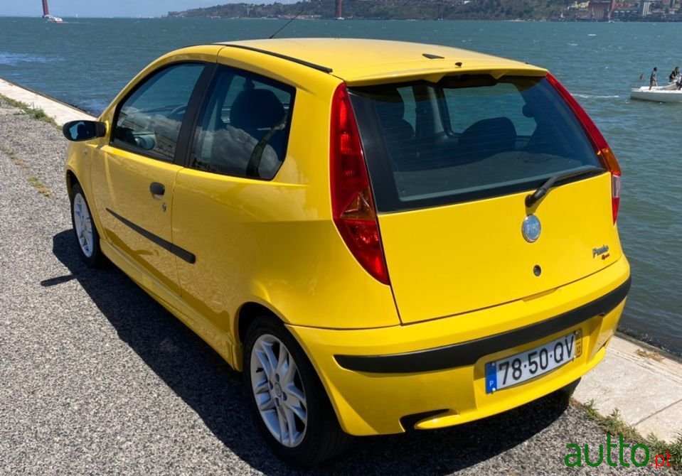 2000' Fiat Punto Sport photo #2