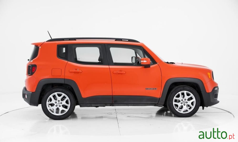 2017' Jeep Renegade photo #2