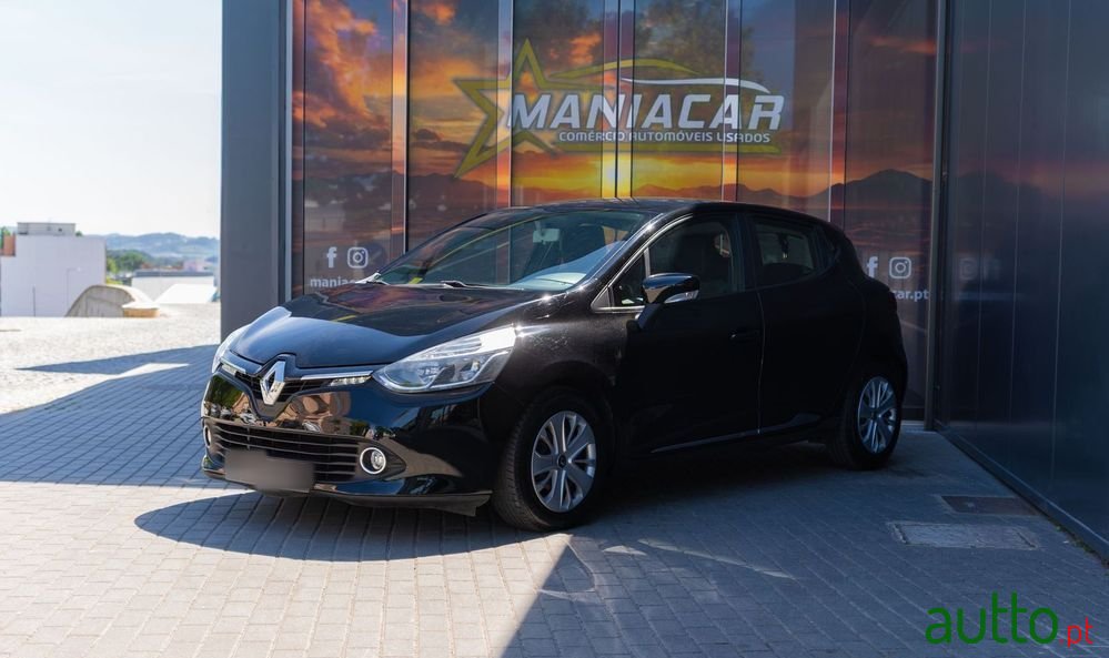 2013' Renault Clio 1.2 16V 75 Gps photo #3