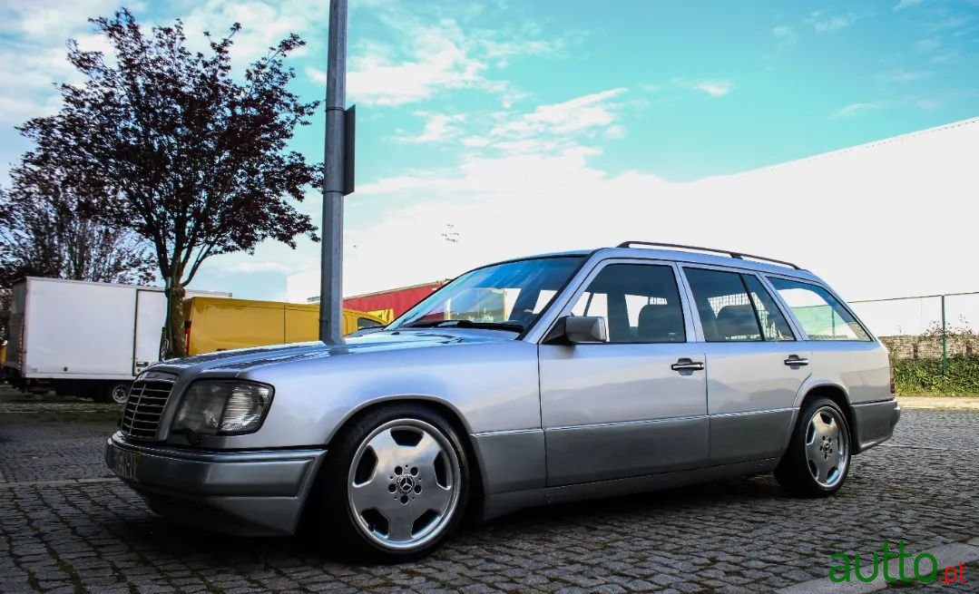 1994' Mercedes-Benz E-300 photo #1
