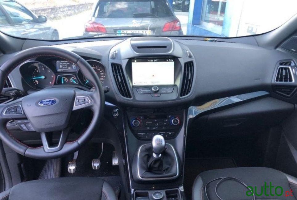 2018' Ford Kuga St-Line photo #3