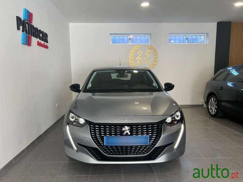 2022' Peugeot 208 photo #2