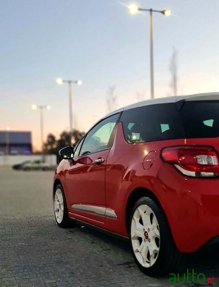 2013' Citroen DS3 photo #3