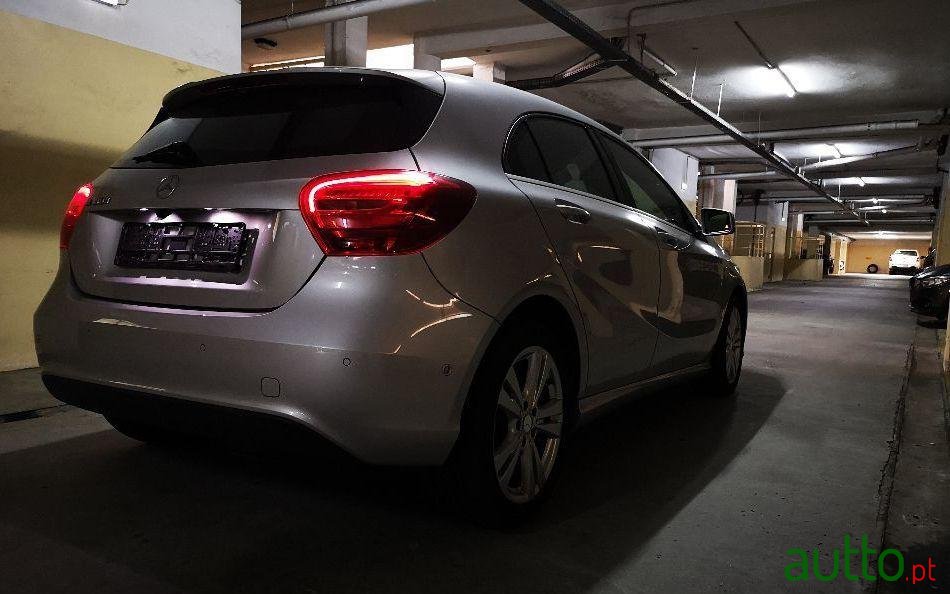 2016' Mercedes-Benz A-180 D Urban photo #3