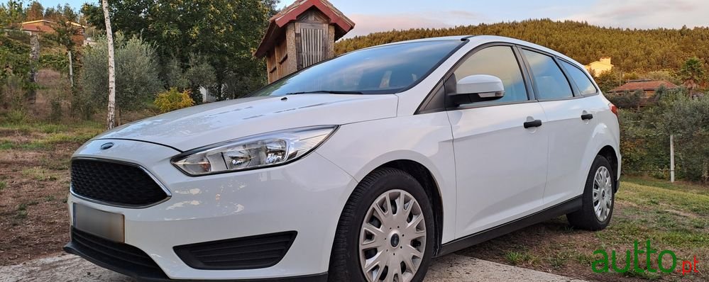 2015' Ford Focus Sw photo #1