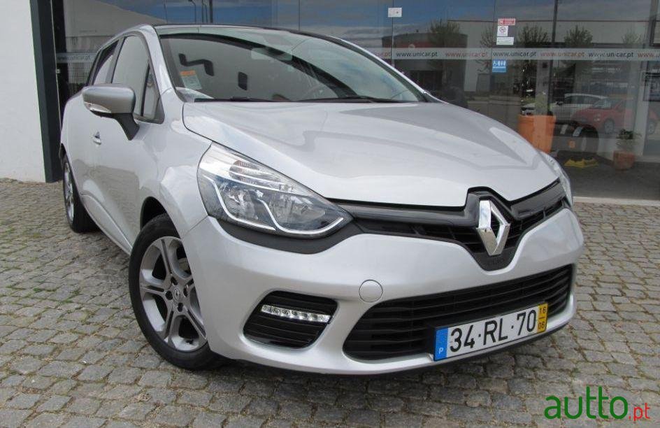 2016' Renault Clio Sport Tourer photo #1